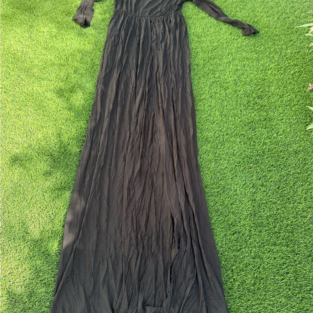 Women’s Black Long Sleeve Maxi Maternity Dress